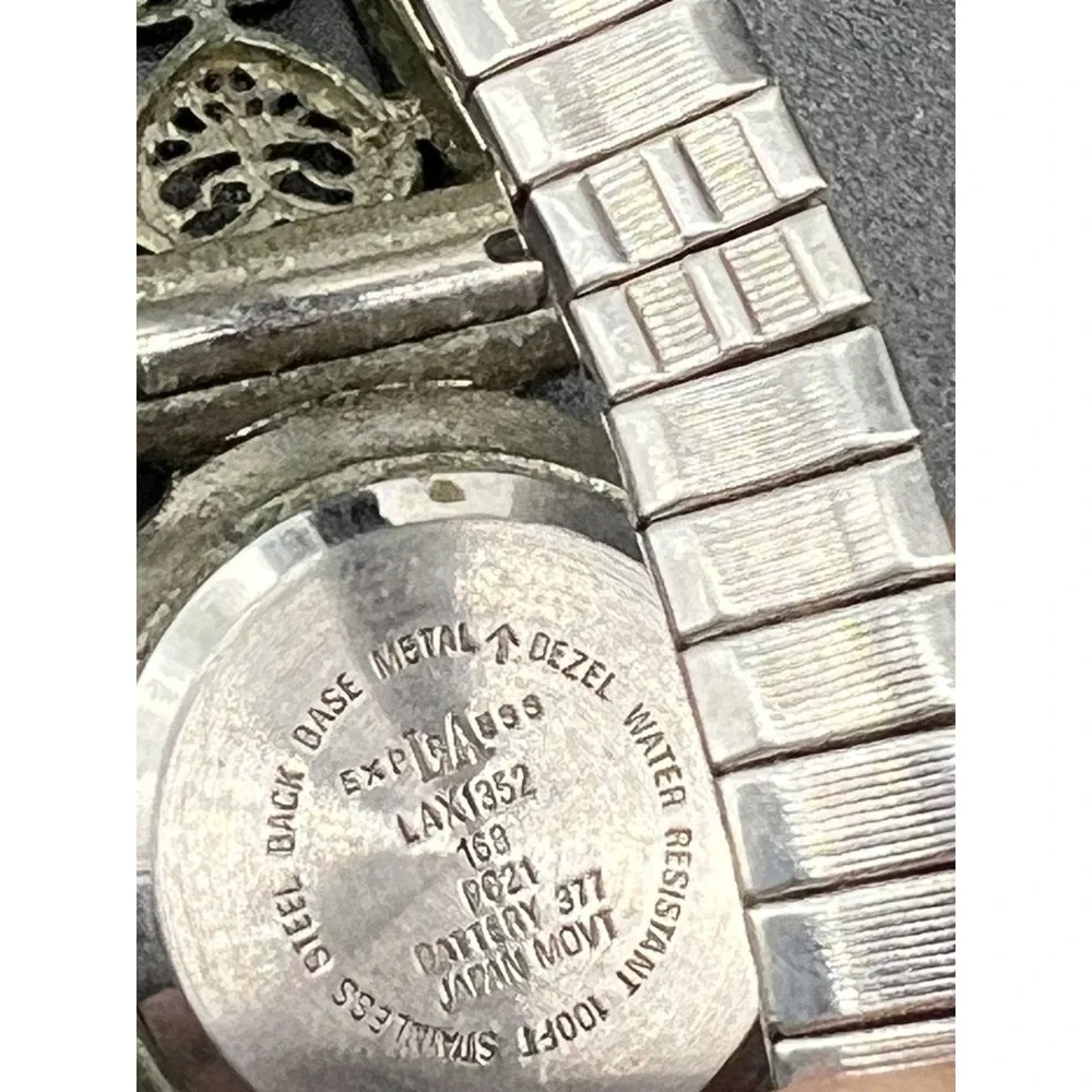 Wrangler ladies Watch Unique Southwest Filigree Artwork ‎ Looks & Needs Battery
